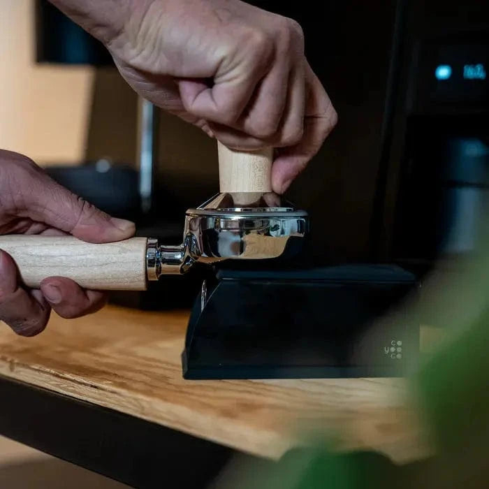 Tamper Station Schwarz von Coyooco Tamper Station COYOOCO - rhiinland.com