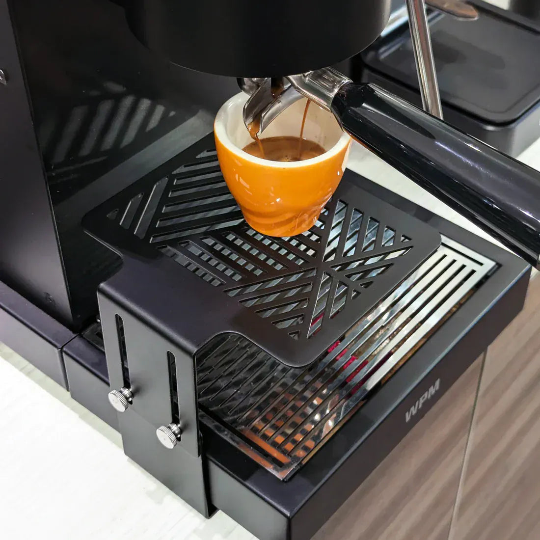 WPM Espresso Cup Stand – Höhenverstellbare Tassenablage für Espressomaschinen Dripper Stand WPM - rhiinland.com