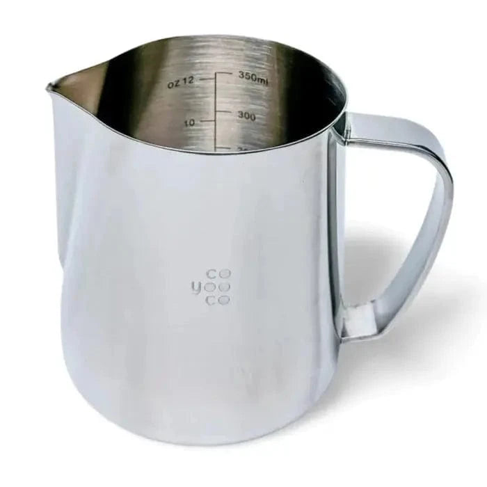 Milchkännchen Edelstahl Silber 350 ml oder 590 ml mit Skala von COYOOCO Milchkännchen COYOOCO 350 ml - rhiinland.com