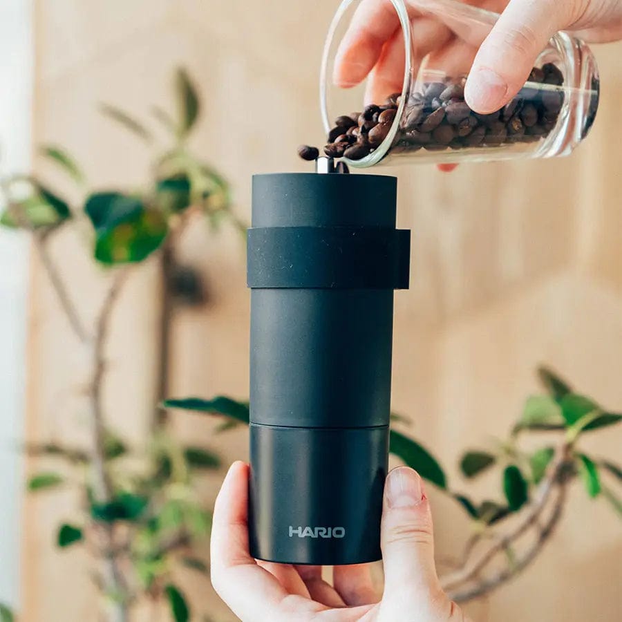 Hario Mini Black Pro - Edelstahl Kaffeemühle Handmühle 20 Gramm Handmühle Hario - rhiinland.com