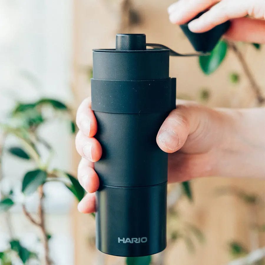 Hario Mini Black Pro - Edelstahl Kaffeemühle Handmühle 20 Gramm Handmühle Hario - rhiinland.com