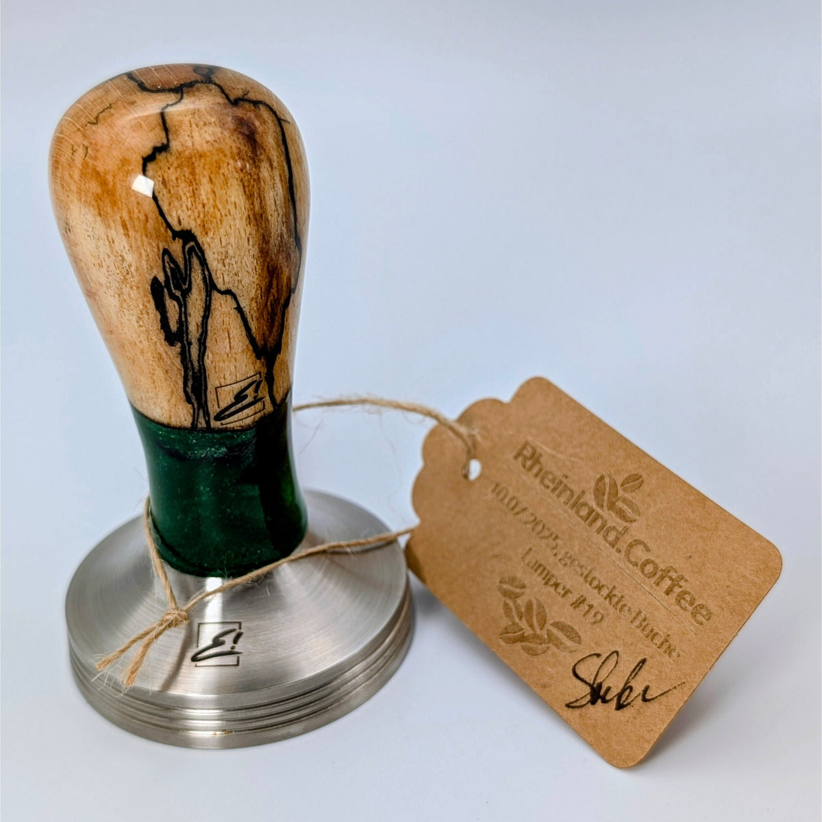 Epoxy Elegance Tamper #19 – Gestockte Buche & Smaragdgrün Tamper EMMERICH Art - rhiinland.com