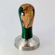Epoxy Elegance Tamper #1 – Gestockte Buche & Smaragdgrün Tamper EMMERICH Art - rhiinland.com