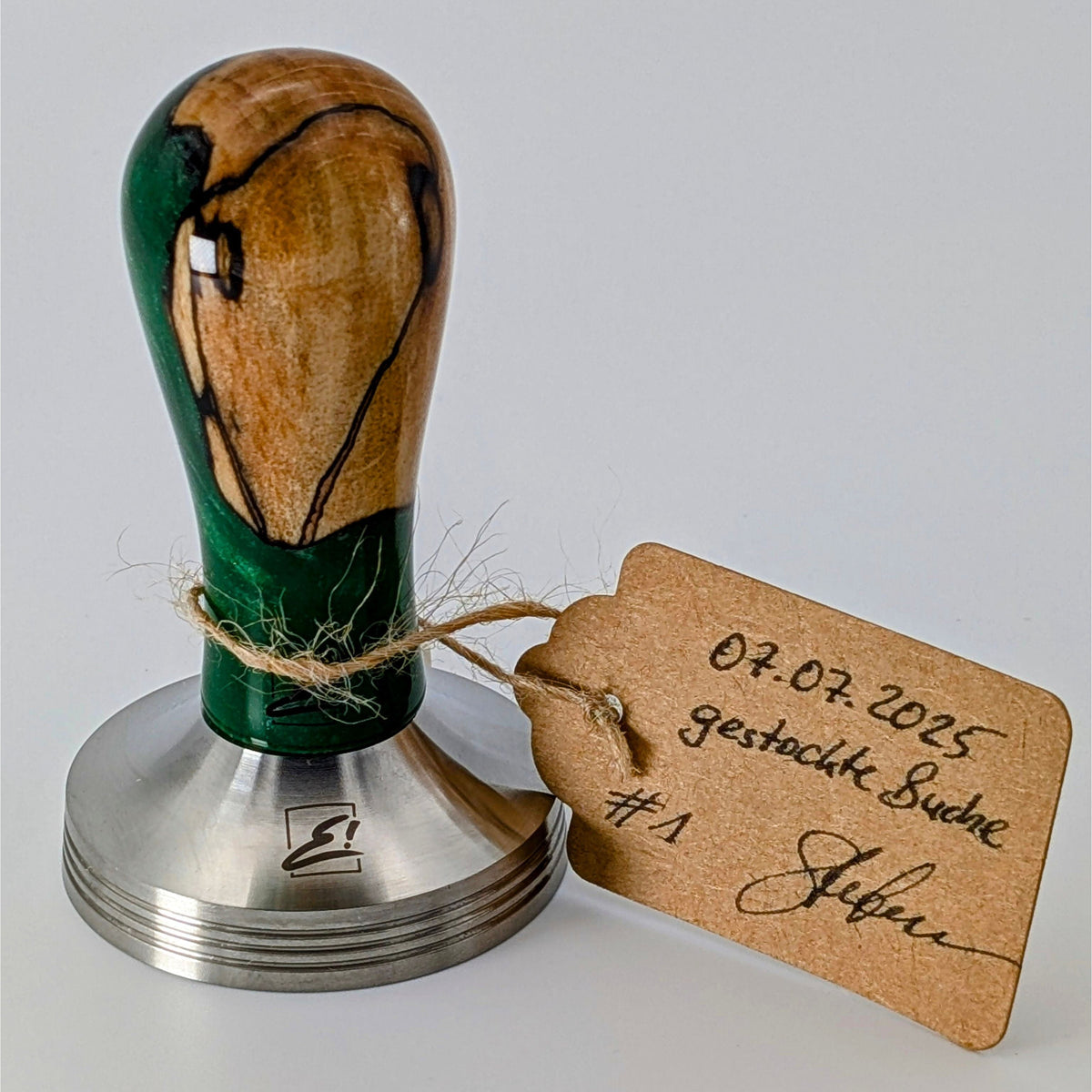 Epoxy Elegance Tamper #1 – Gestockte Buche & Smaragdgrün Tamper EMMERICH Art - rhiinland.com