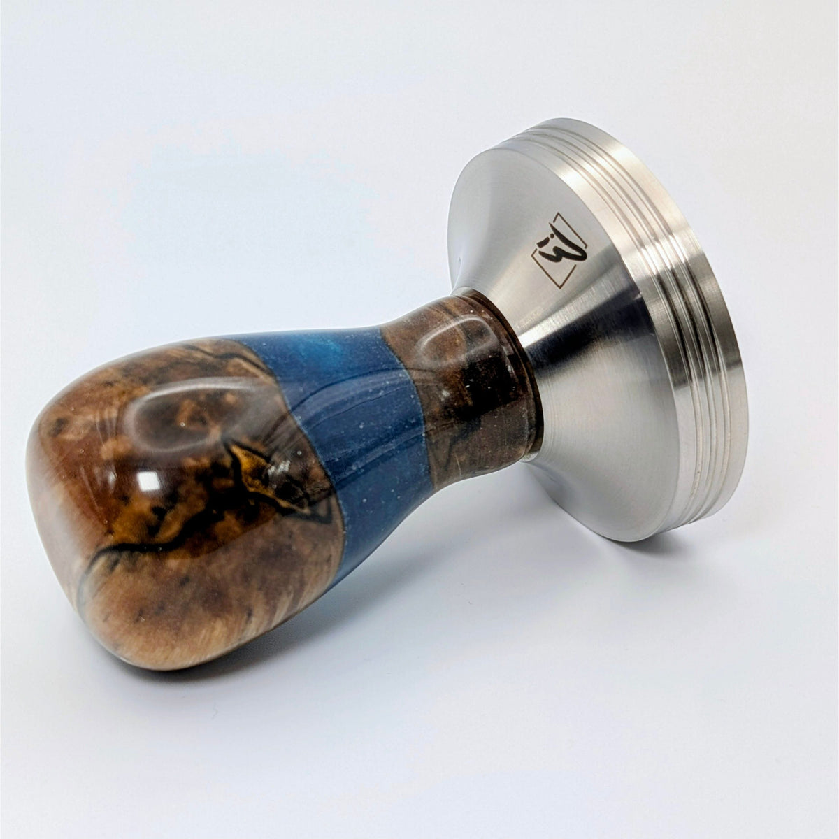 Epoxy Elegance Tamper #20 – Gestockte Buche & Tiefblau Tamper EMMERICH Art - rhiinland.com