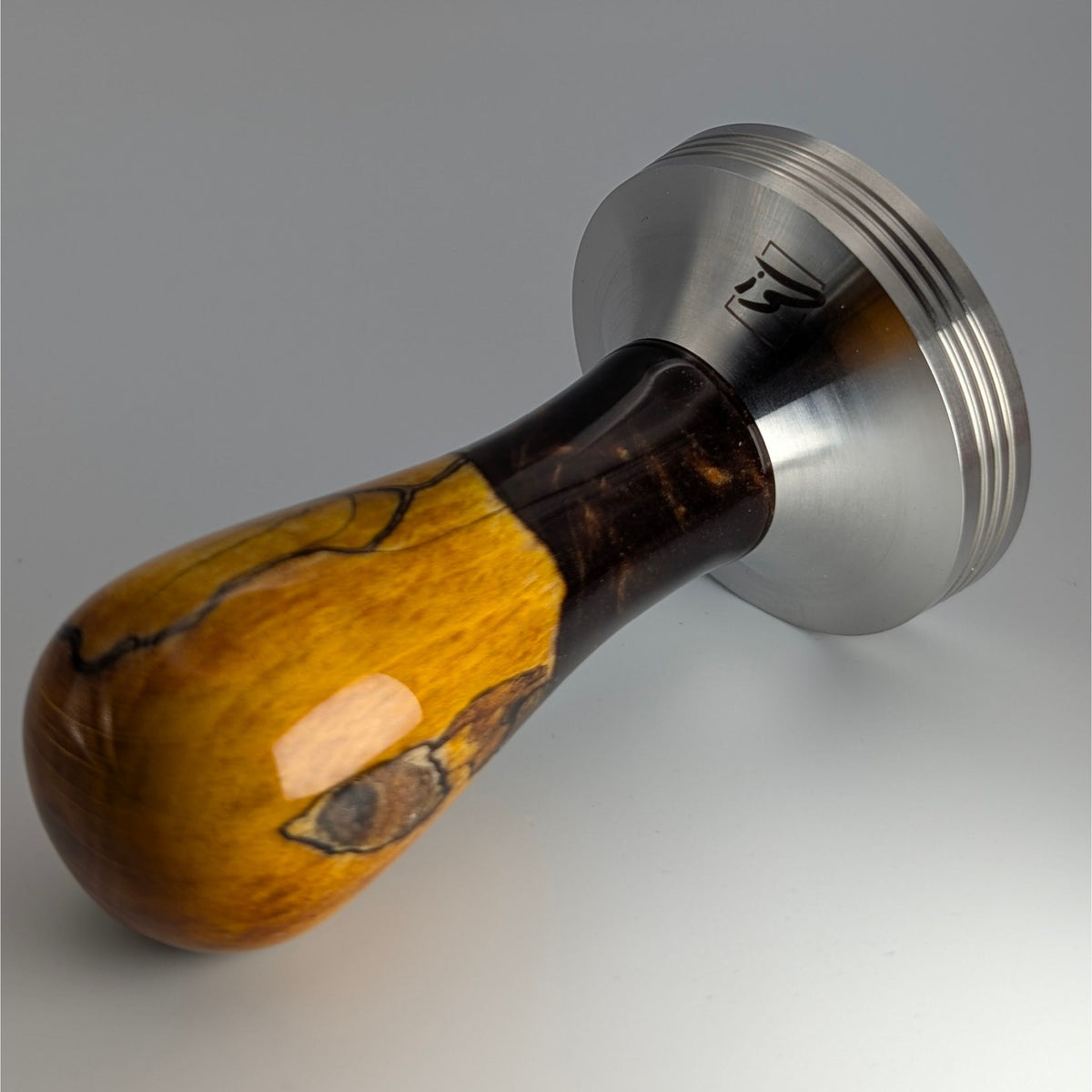 Epoxy Elegance Tamper #21 – Gestockte Buche & Black Resin | Emmerich Art Tamper EMMERICH Art - rhiinland.com