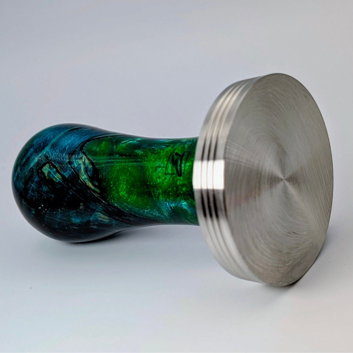 Epoxy Elegance Tamper #24 – Gestockte Buche & Tiefgrün Tamper EMMERICH Art - rhiinland.com