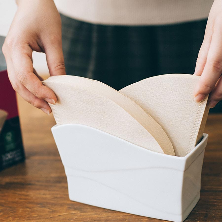 Hario V60 Filterhalter aus Keramik – Stilvolle Ordnung für deine Brew-Bar Handfilter Hario - rhiinland.com