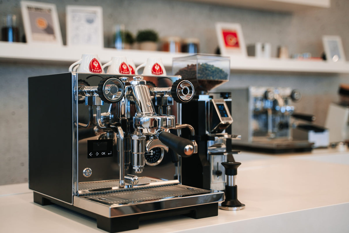 Eureka Costanza Espressomaschine mit Mignon Libra