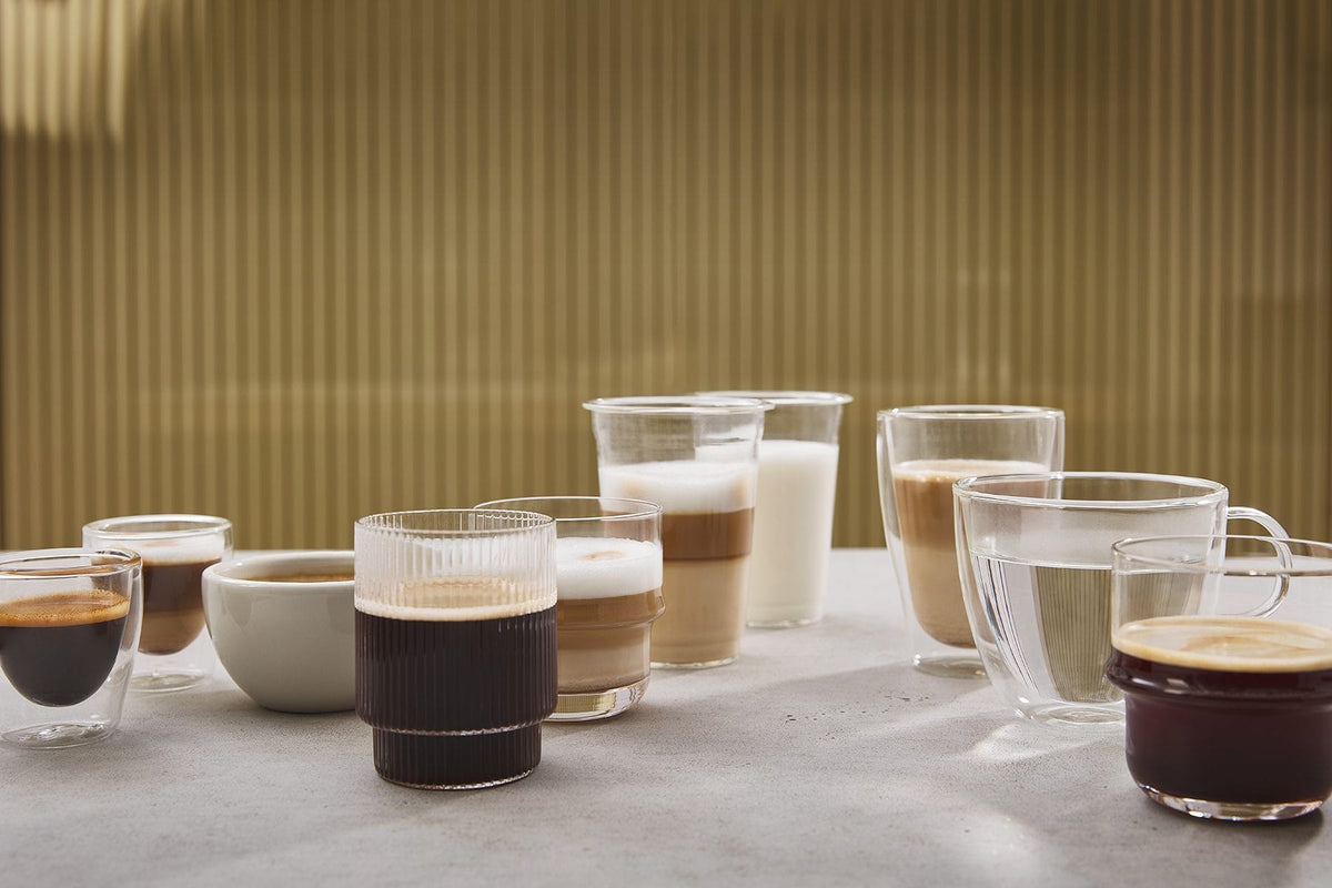 Kaffeespezialitäten aus dem Nivona NIVO 8'141 Pro nebeneinander