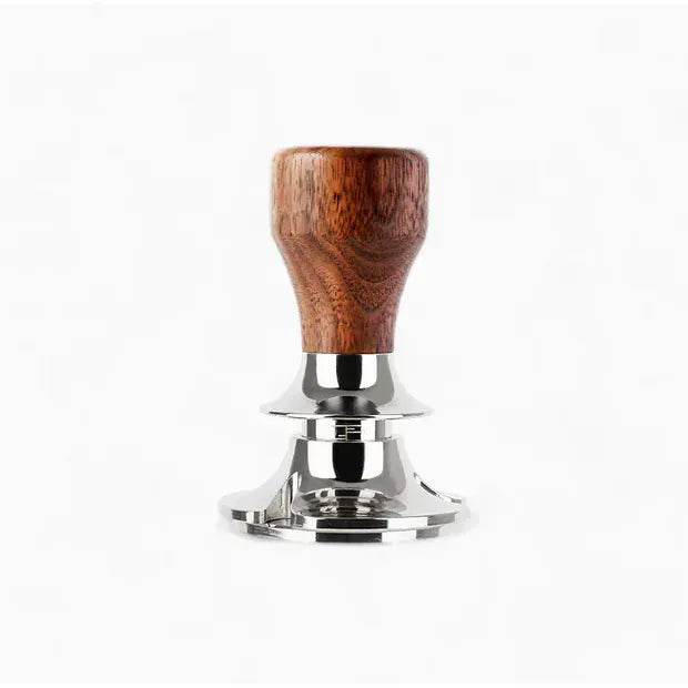 Kalibrierter & Selbstnivellierender Kaffeetamper 58 mm (Walnuss-Griff) – Perfektion für jeden Espresso-Shot Tamper Lastaforest Nussholz - rhiinland.com