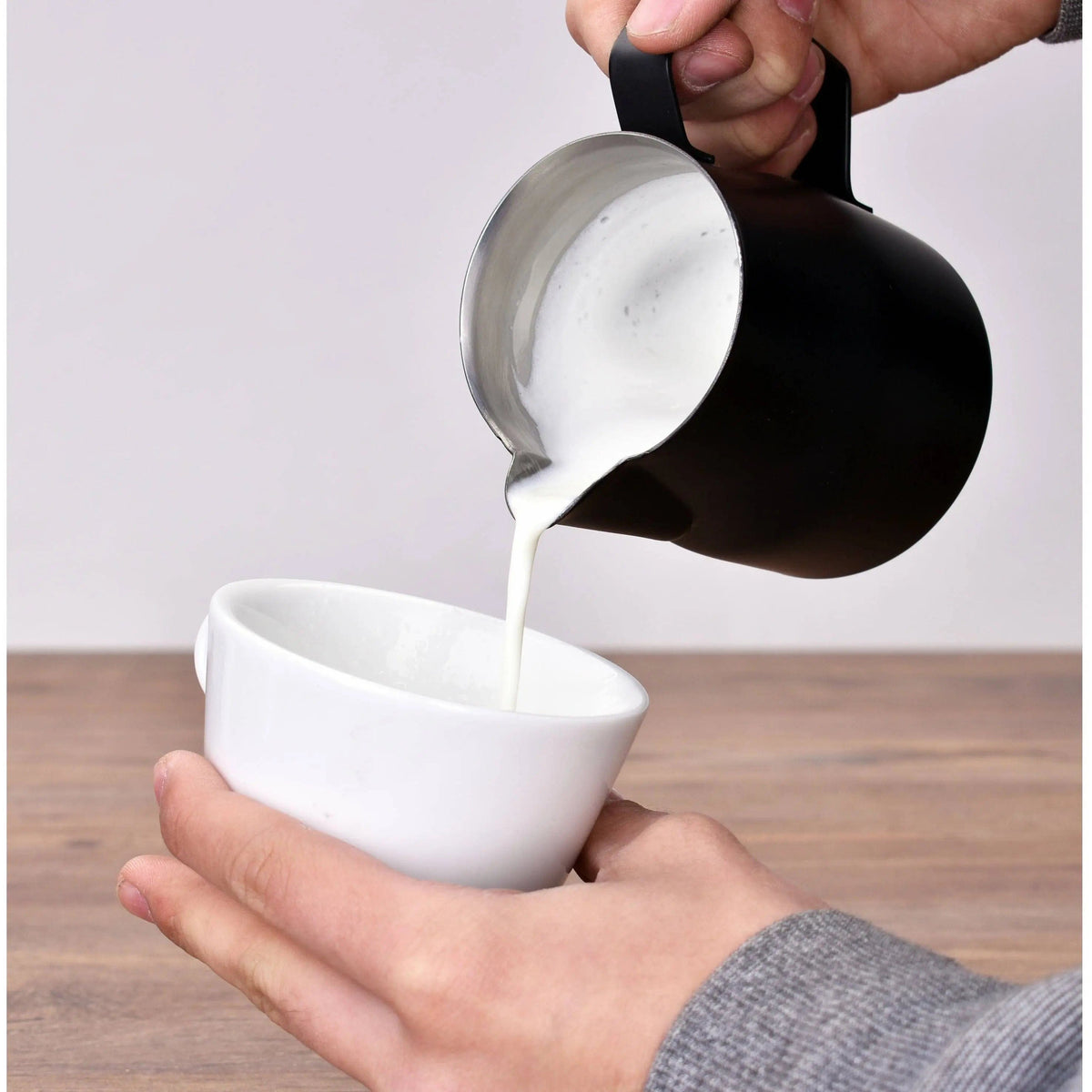 Milchkännchen 350 oder 500 ml schwarz Milchkännchen JoeFrex - rhiinland.com