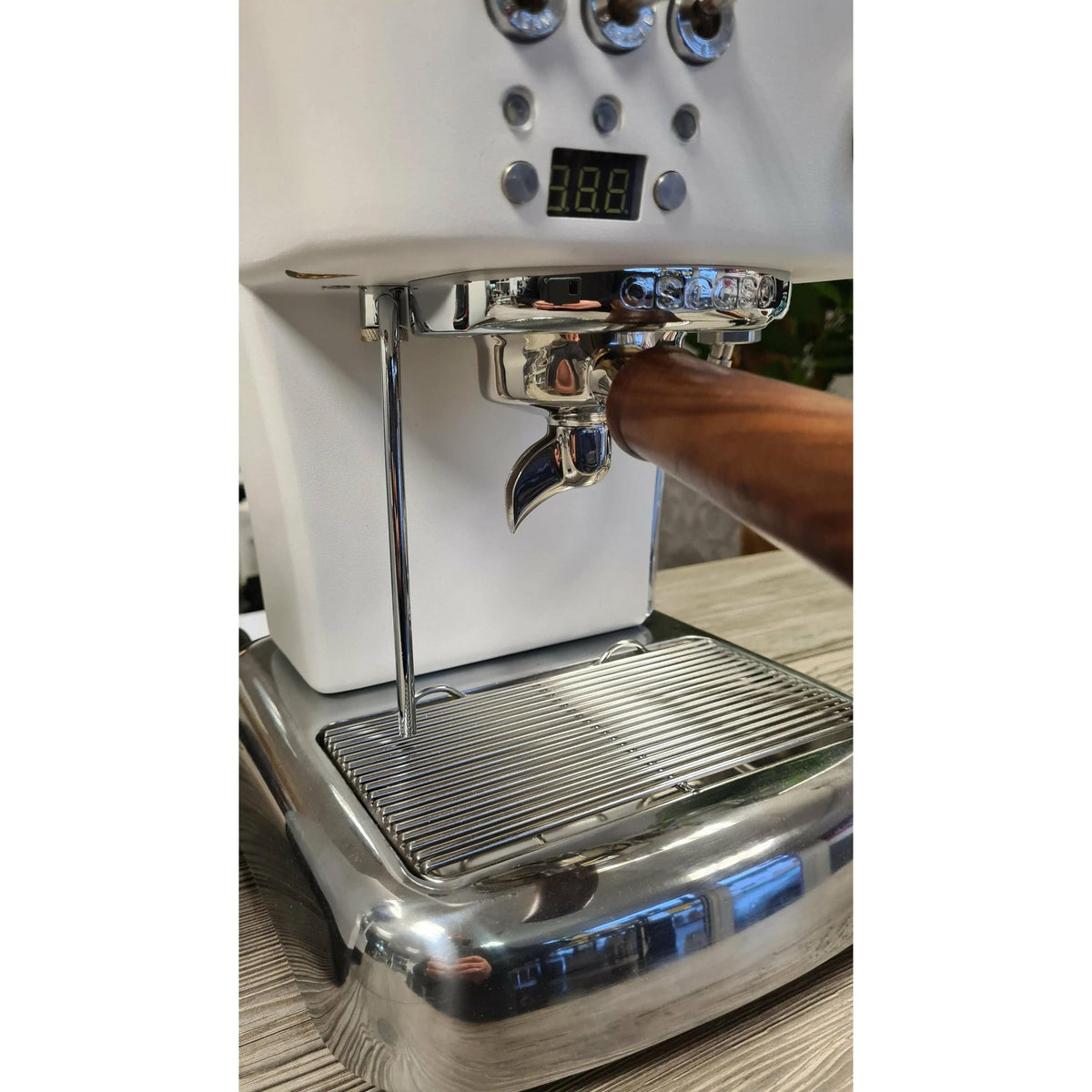 Eureka Barista Matte schwarz mit Tamping Station und Pinsel Tamper Matte Eureka - rhiinland.com